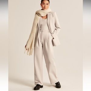 A&F Sloane Tailored Pant
